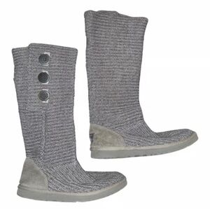 Women's Classic Gray Cardy Ugg Boots
Women's size 8